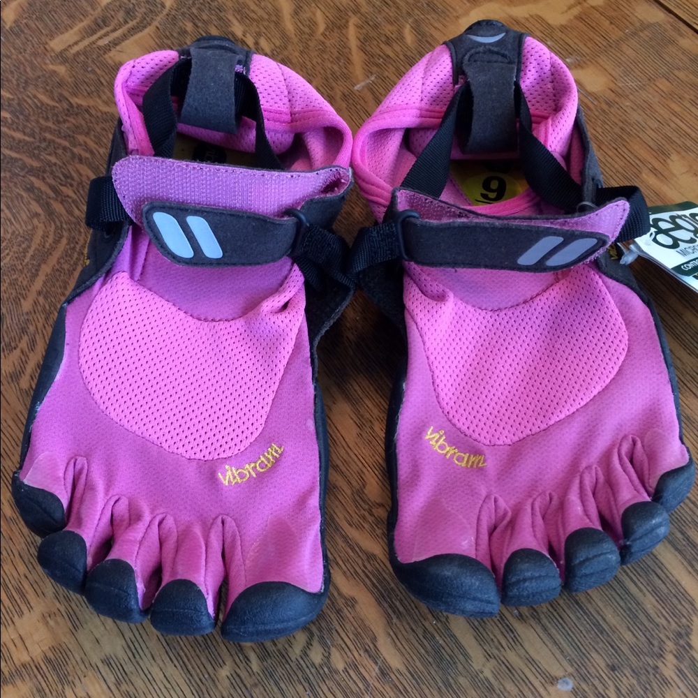 Vibrant Fivefinger Shoes